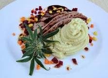 Ganja Gourmet: empresa que sirve a domicilio comida con cannabis
