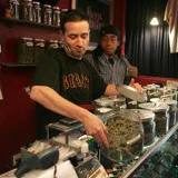 ¿Tiene efecto terapéutico fumar marihuana?