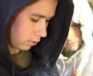 Los adolescentes que fuman porros antes de los 16 toman decisiones erróneas Los adolescentes que fuman porros antes de los 16 toman decisiones erróneas