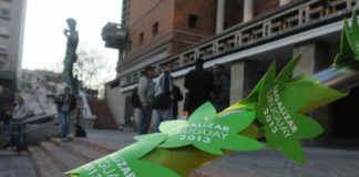 Uruguay anuncia venta de marihuana en farmacias para 2016