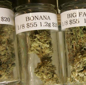 En la primera semana de la venta de marihuana para uso recreativo, establecimientos reportaron ventas por alrededor de cinco millones de dólares.