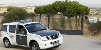 Cuatro detenidos por clonar un coche de la Guardia Civil para robar fardos de droga
