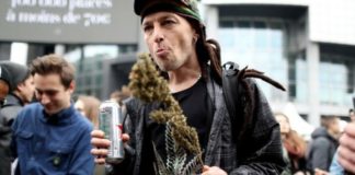 Marchan en París por la legalización de la marihuana