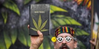 En la Iglesia del Cannabis, los creyentes rezan por la legalización de la hierba bendita