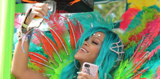 Rihanna en los carnavales de Barbados.