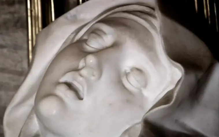 Rostro en &eacute;xtasis de Santa Teresa