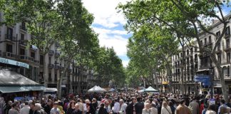 Ofensiva contra captadores de turistas para clubs cannábicos de Barcelona