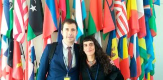 El portavoz del OECCC, Hector Brotons, en sede de la ONU con Nuria Calzada de Energy Control