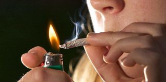 Fumar un porro será multado con 200 euros en Francia