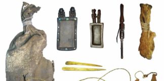 Paquete ritual con distintos objetos para consumir estupefacientes utilizados hace más de mil años en la actual Bolivia