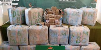 Pillan a tres narcos con 300 kilos de hachís y los absuelven porque no había una orden de registro