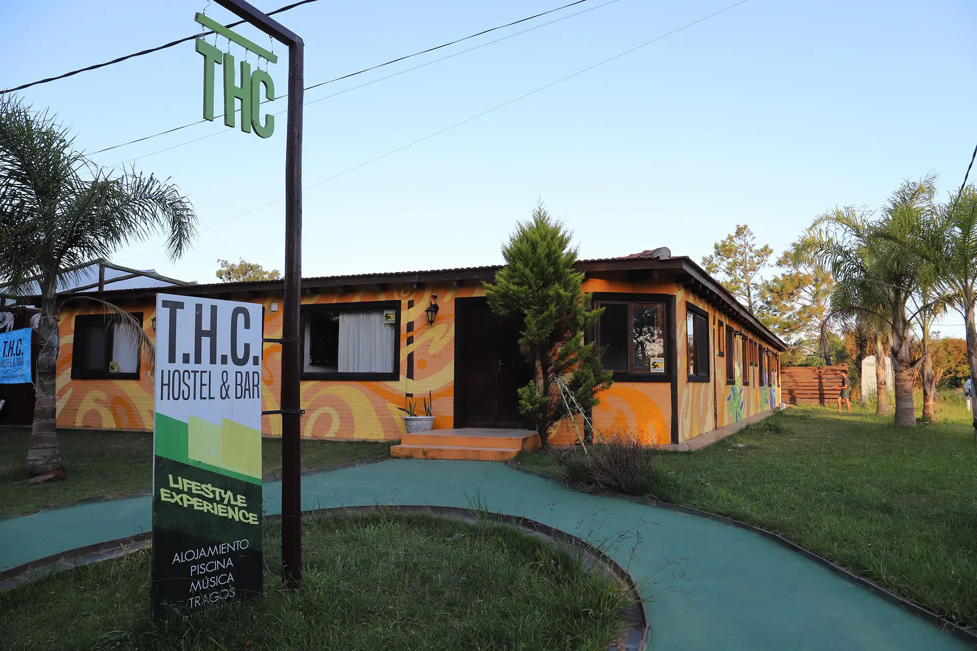THC Hostel & Bar es un hostal "marihuana friendly".