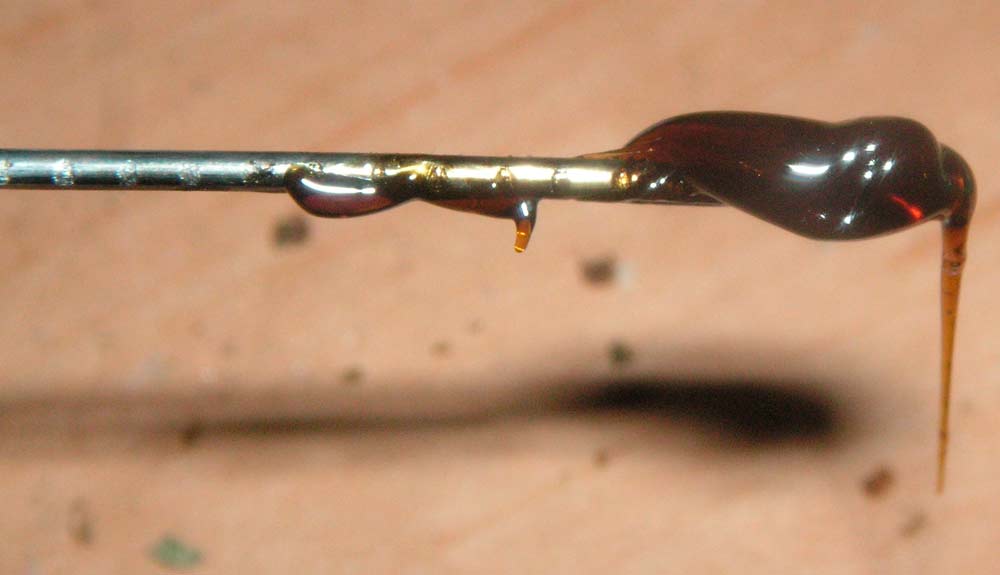 Aceite refinado de cannabis en estado líquido