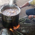 Preparando ayahuasca