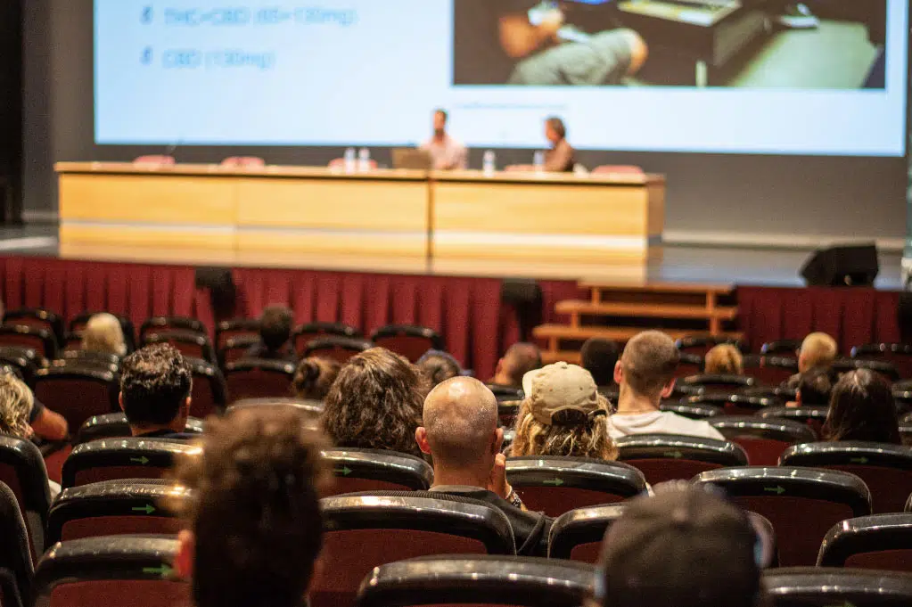 Conferencias en la feria del CBD