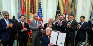 Trump impulsa la investigación con psicodélicos y abre una grieta histórica en la guerra contra las drogas